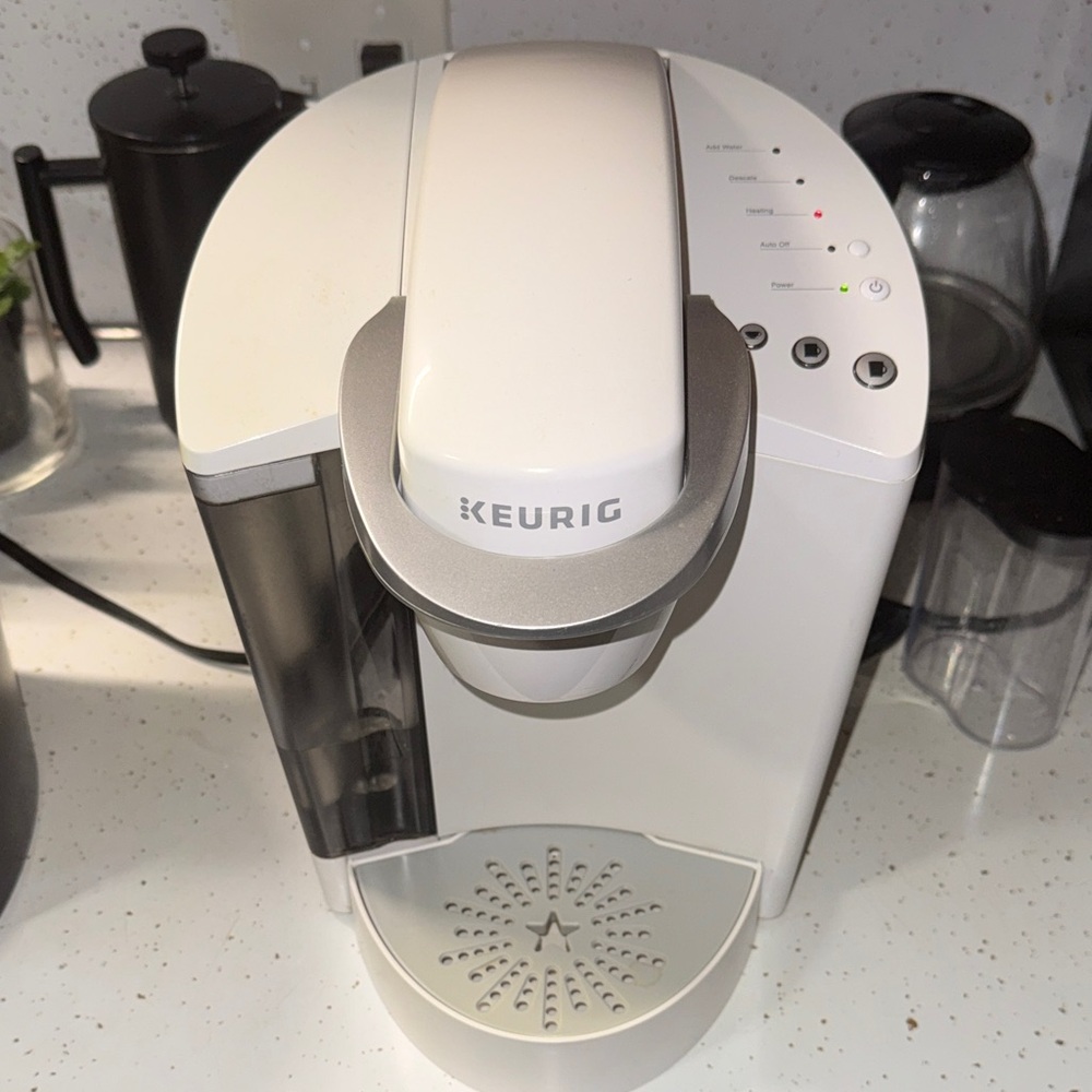 Keurig Silver and White Coffee Brewer